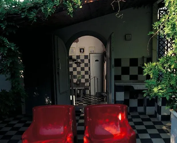 Laetitia Guest house 4*